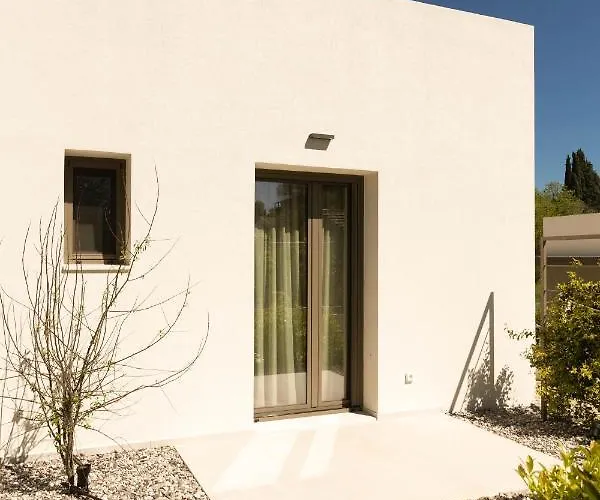 Stablo Villa Kanálion